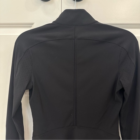 Black Lululemon jacket - Picture 8 of 11